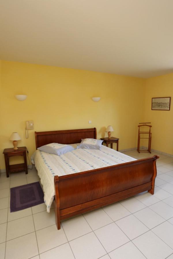 Hotel Le Relais Du Chateau Grignols  Экстерьер фото