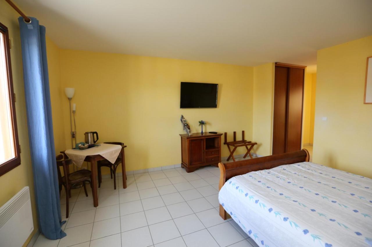 Hotel Le Relais Du Chateau Grignols  Экстерьер фото